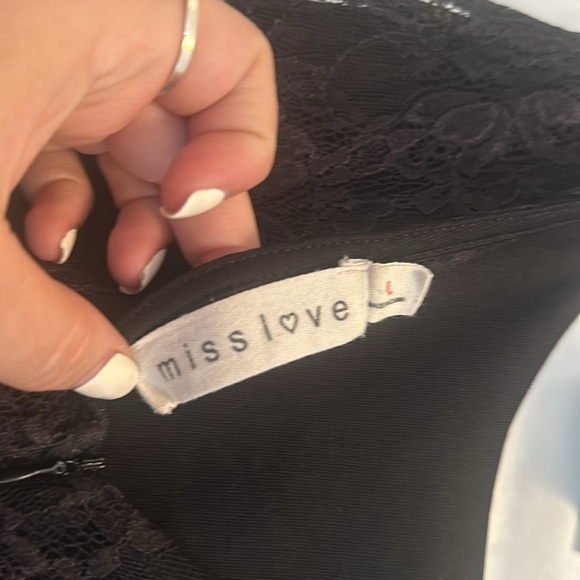 Fancy Lace Zip Romper - Picture 3 of 8